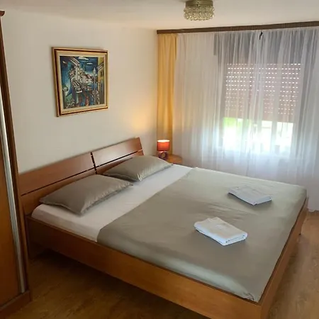 Appartement With Large Seaview Terrace